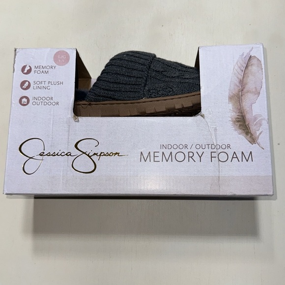 Jessica Simpson Women's Soft Cable Knit Slippers - Picture 7 of 7